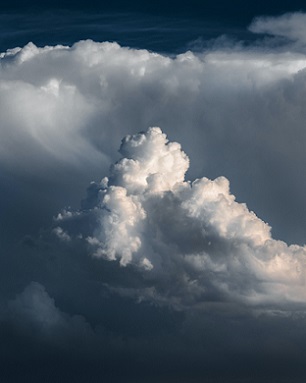 Rain clouds. Photo by Amir Esrafili on free photo website Unsplash.